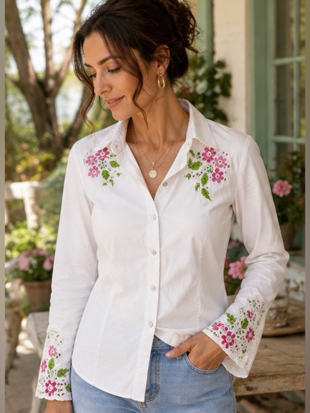 Surya Vintage Embroidered Floral Button Down Shirt White Cotton Blend Size M EUC